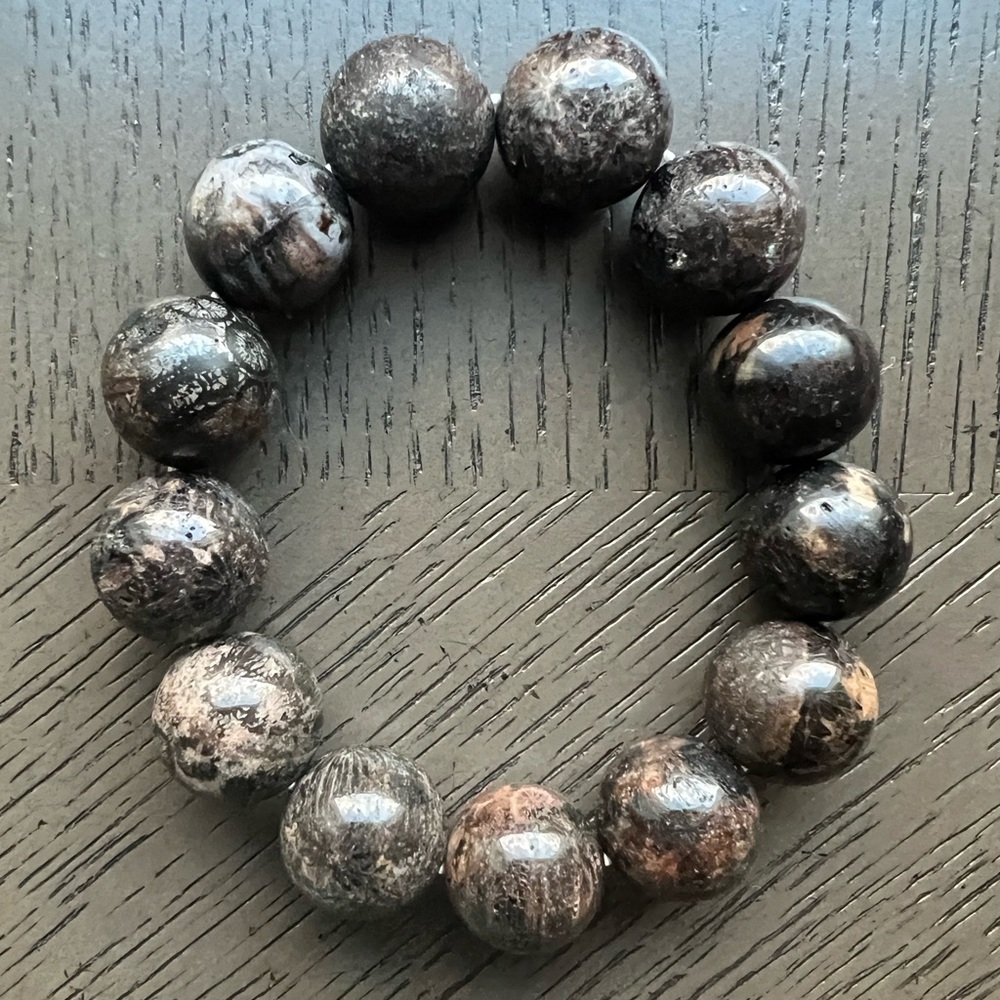 Black coral jade bracelet 17mm SIZE 7’
